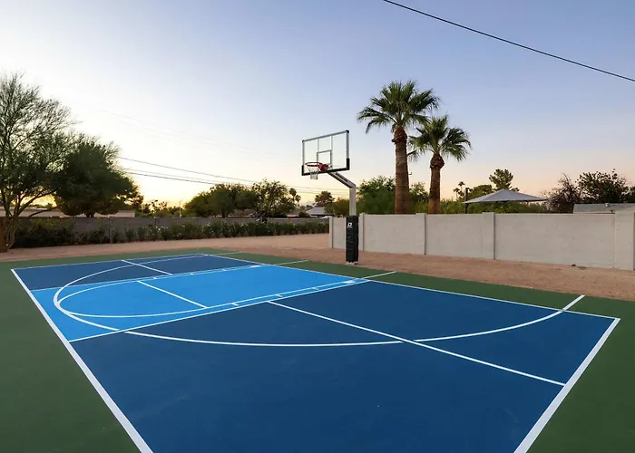 Holiday home Desert Willow - Pool Pickleball Basketball Court Firepit & Putting
