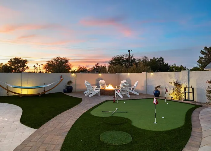 Desert Willow - Pool Pickleball Basketball Court Firepit & Putting Holiday home