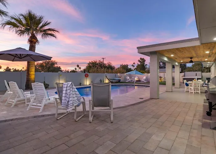 Desert Willow - Pool Pickleball Basketball Court Firepit & Putting Holiday home