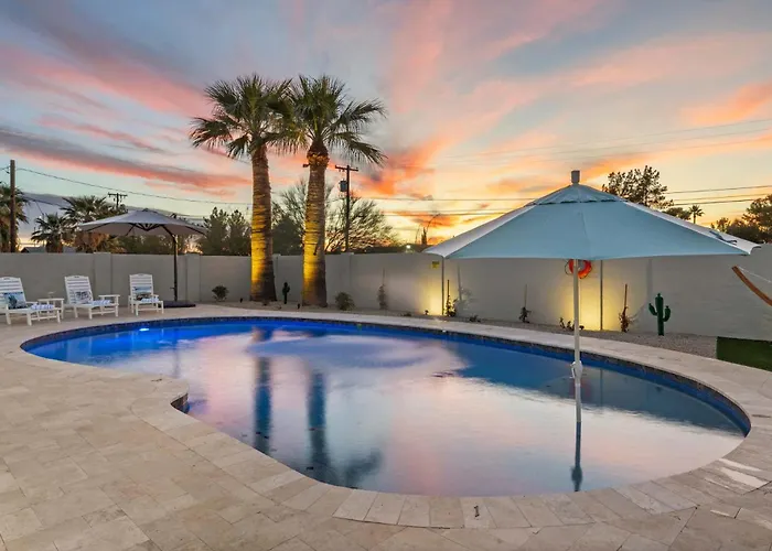 Desert Willow - Pool Pickleball Basketball Court Firepit & Putting Holiday home Scottsdale