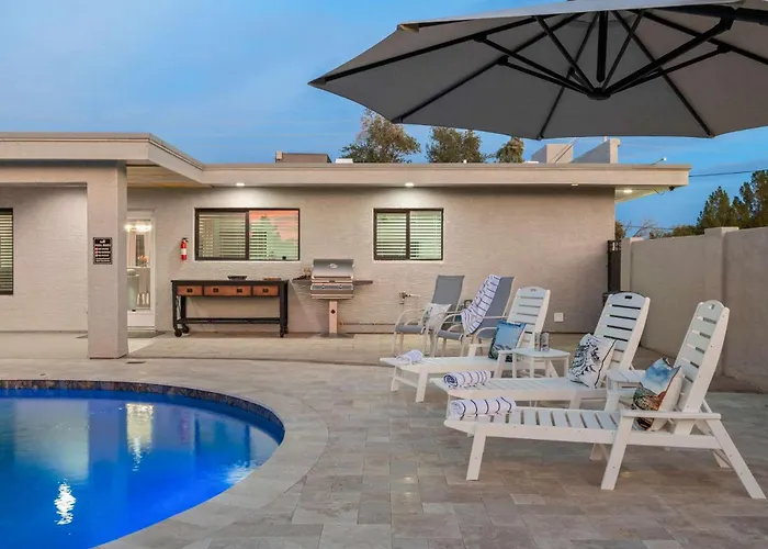 Holiday home Desert Willow - Pool Pickleball Basketball Court Firepit & Putting Scottsdale